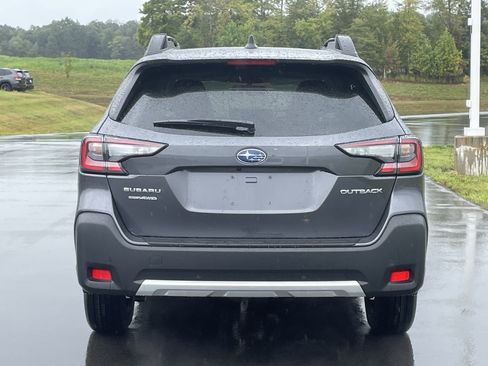Used 2025 Subaru Outback Premium w/ Popular Package #1A AWD/4WD image 5