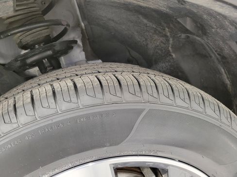 Used 2025 Nissan Rogue SV image 4