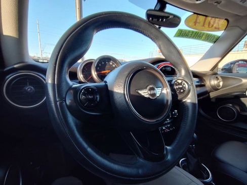 Used 2014 MINI Cooper S image 19
