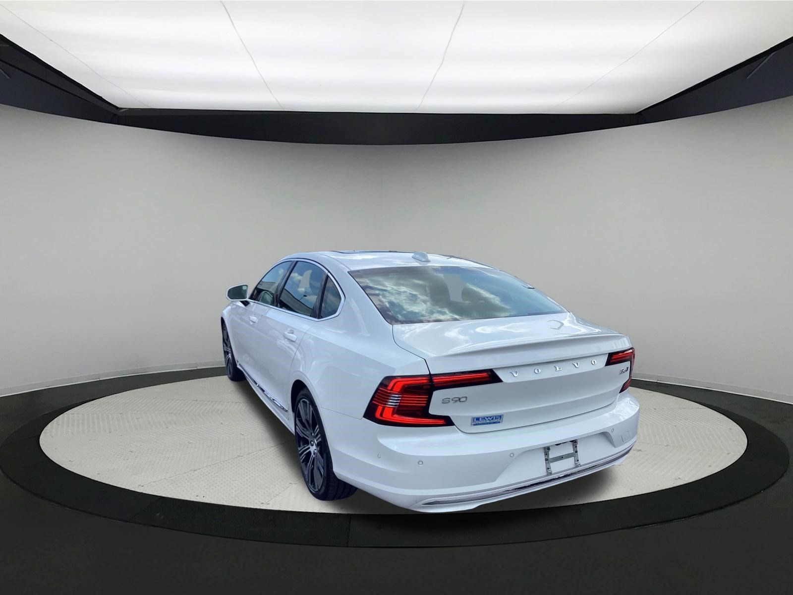 Used 2023 Volvo S90 B6 Plus AWD/4WD image 6
