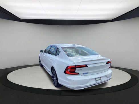 Used 2023 Volvo S90 B6 Plus AWD/4WD image 6