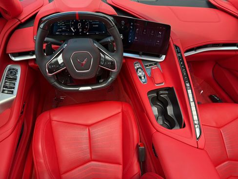 Used 2024 Chevrolet Corvette Z06 RWD image 30