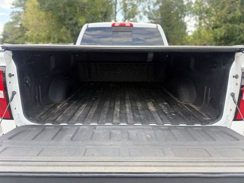 Used 2018 GMC Sierra 2500 Denali w/ Duramax Plus Package AWD/4WD image 5