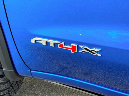 Used 2024 GMC Sierra 1500 AT4X image 13