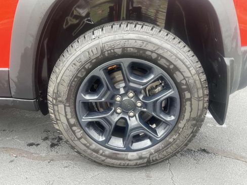 Used 2021 Jeep Cherokee Trailhawk AWD/4WD image 7