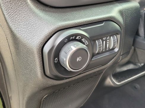 Used 2021 Jeep Wrangler Sport S image 13