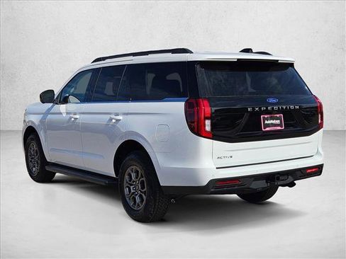 New 2026 Ford Expedition Active image 9