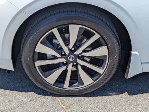 Certified 2023 Nissan Sentra SV w/ SV Premium Package FWD image 10