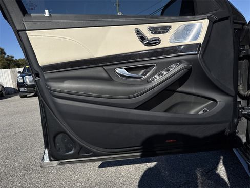 Used 2019 Mercedes-Benz S 560 S 560 image 35