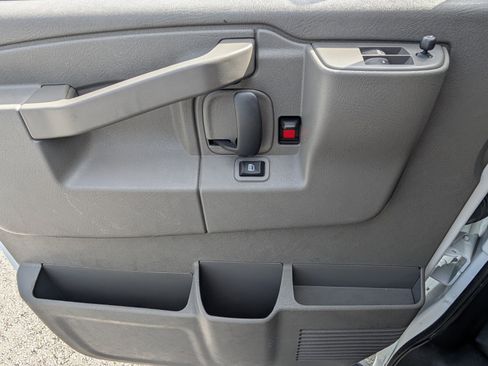 Used 2023 Chevrolet Express 3500 LS image 29