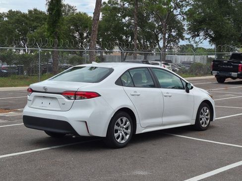 Used 2024 Toyota Corolla LE FWD image 5