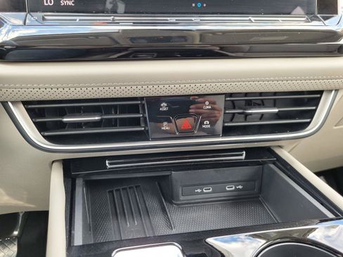 Certified 2025 Volkswagen Atlas SE AWD/4WD image 26