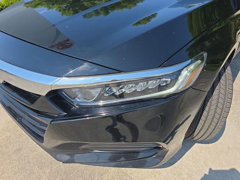 Used 2020 Honda Accord EX image 11
