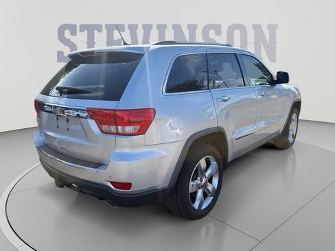 Used 2011 Jeep Grand Cherokee Overland AWD/4WD image 5