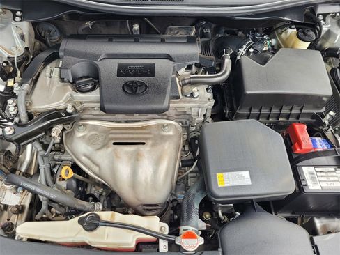 Used 2016 Toyota Camry SE image 26