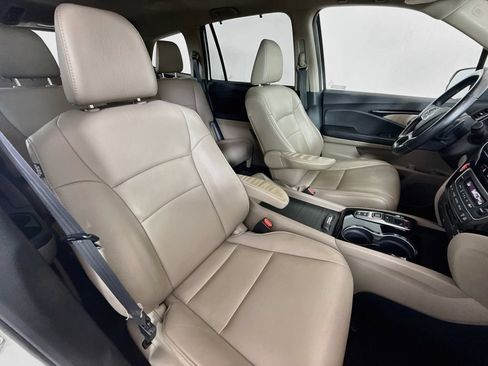 Used 2019 Honda Pilot Touring image 31