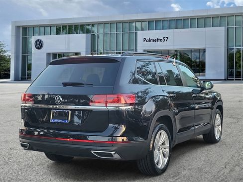 Used 2023 Volkswagen Atlas SE w/ Panoramic Sunroof Package image 6