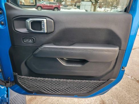 Used 2022 Jeep Wrangler Unlimited Sahara w/ Cold Weather Group image 21