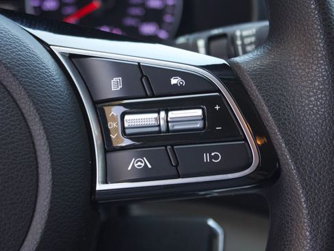 Used 2023 Kia Forte LXS w/ LXS Technology Package FWD image 20