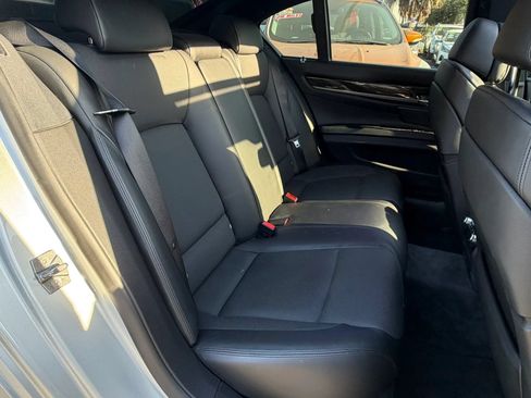 Used 2011 BMW 750i RWD image 13