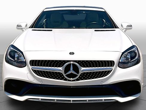 Used 2019 Mercedes-Benz SLC 300 image 4
