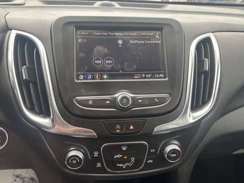 Used 2022 Chevrolet Equinox LT image 8