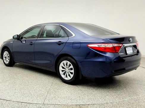 Used 2017 Toyota Camry LE FWD image 7