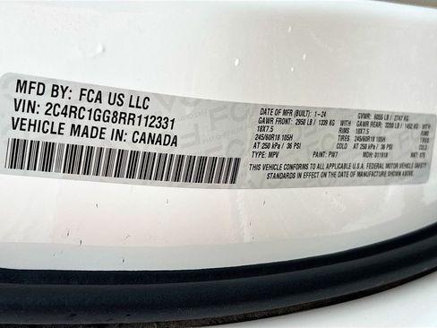 Used 2024 Chrysler Pacifica Limited FWD image 24