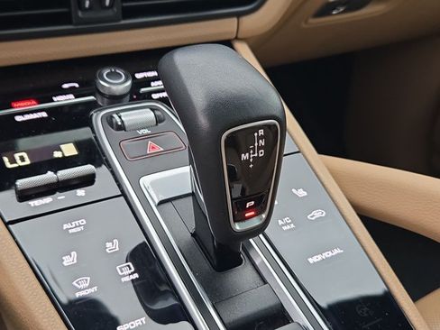 Used 2019 Porsche Cayenne AWD/4WD image 11