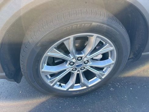Certified 2023 Ford Explorer XLT w/ Equipment Group 202A AWD/4WD image 9