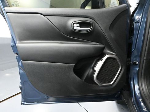 Used 2023 Jeep Renegade Latitude w/ Sun/Sound Group image 20