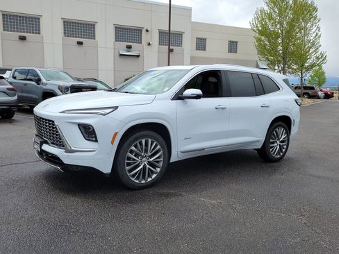 New 2026 Buick Enclave Avenir w/ Super Cruise Package AWD/4WD image 4