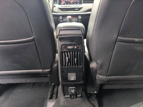 Used 2025 Jeep Compass Trailhawk AWD/4WD image 32