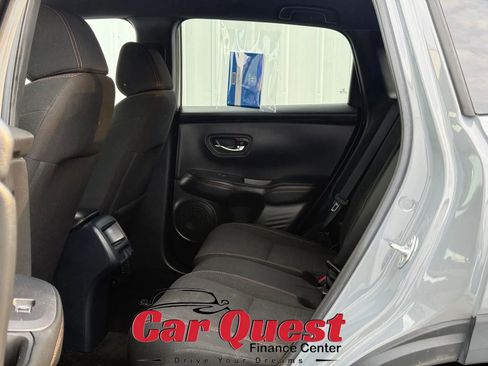 Used 2023 Honda HR-V Sport image 12