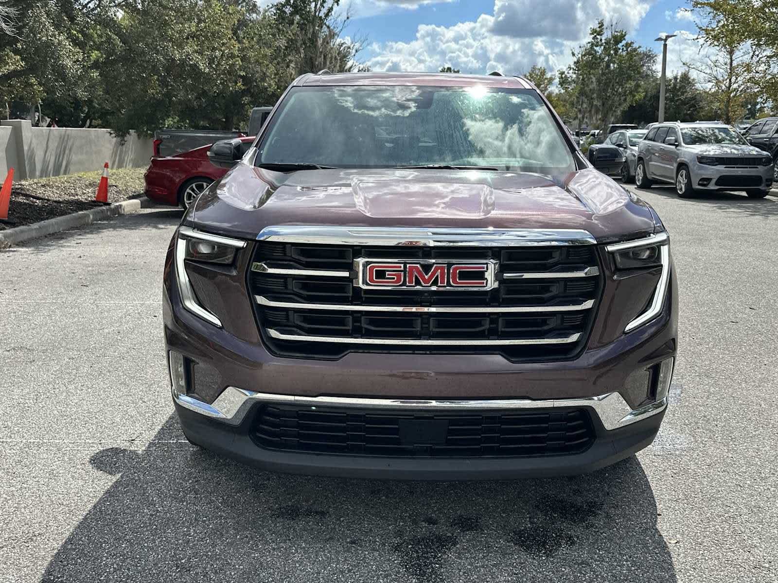 Used 2024 GMC Acadia Elevation AWD/4WD image 9
