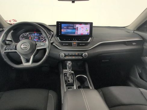 Used 2023 Nissan Altima 2.5 SV w/ SV Premium Package FWD image 17
