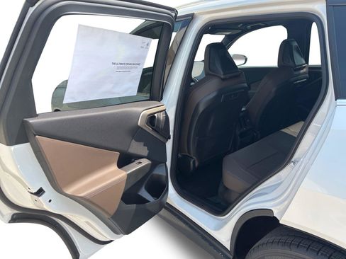 Used 2025 BMW X3 xDrive30i w/ Premium Package image 22