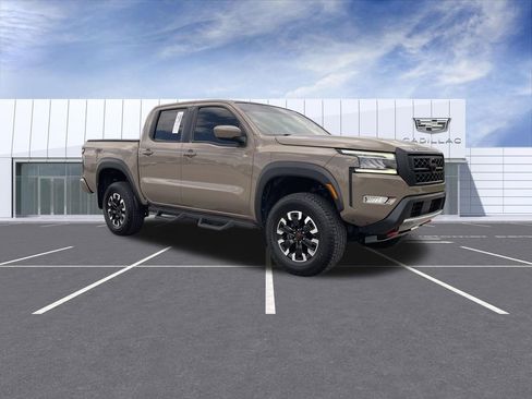 Used 2023 Nissan Frontier PRO-4X w/ Technology Package AWD/4WD image 2