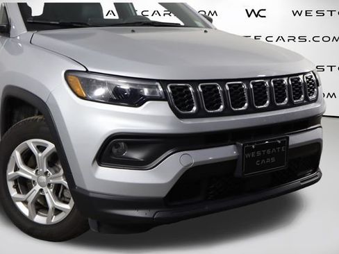 Used 2024 Jeep Compass Latitude AWD/4WD image 42
