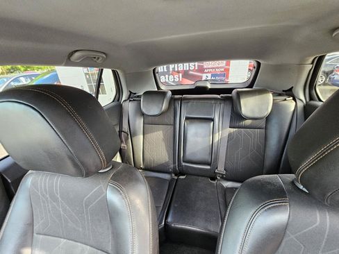 Used 2020 Chevrolet Trax LT w/ LT Convenience Package AWD/4WD image 21
