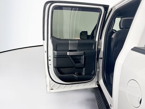 Used 2019 Ford F150 XLT w/ Equipment Group 302A Luxury AWD/4WD image 25