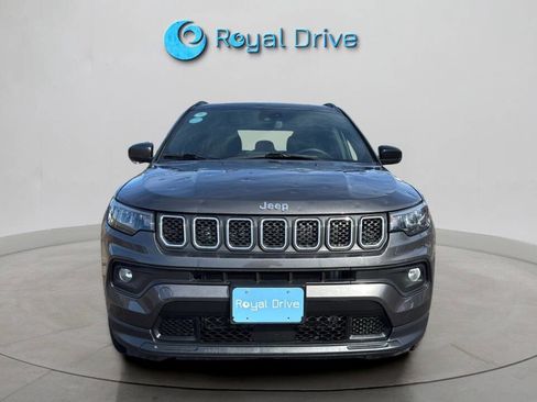 Used 2024 Jeep Compass Latitude w/ Altitude Special Edition image 9