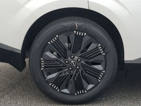 New 2025 Nissan Murano Platinum image 11