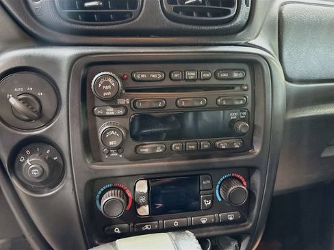 Used 2008 Chevrolet TrailBlazer LT w/ Sun And 6-Disc Cd Package AWD/4WD image 11