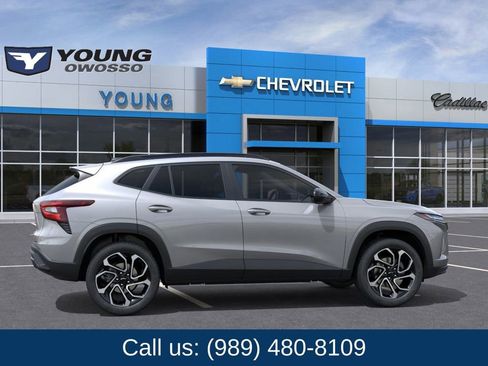 New 2025 Chevrolet Trax RS w/ Driver Confidence Package image 6