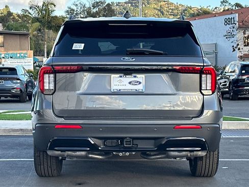New 2026 Ford Explorer ST-Line image 4