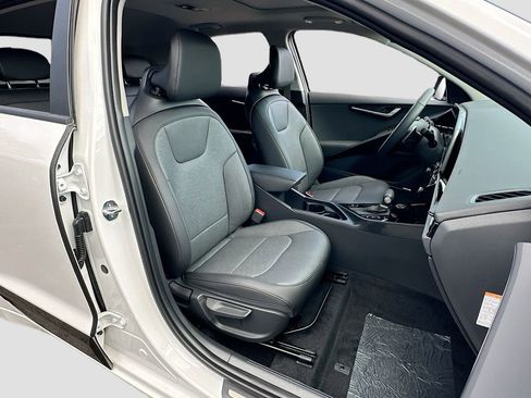 New 2026 Kia Niro SX Touring image 29