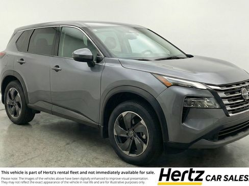 Used 2025 Nissan Rogue SV image 1