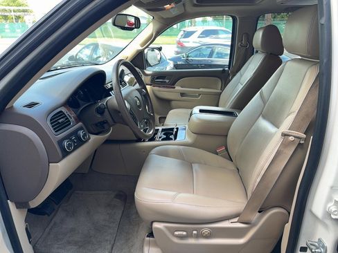 Used 2012 Chevrolet Suburban LTZ AWD/4WD image 6