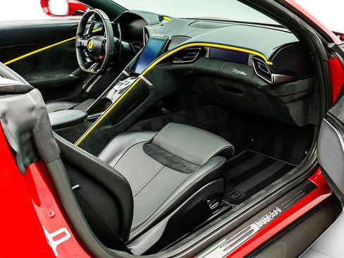 Certified 2024 Ferrari Roma Spider image 16